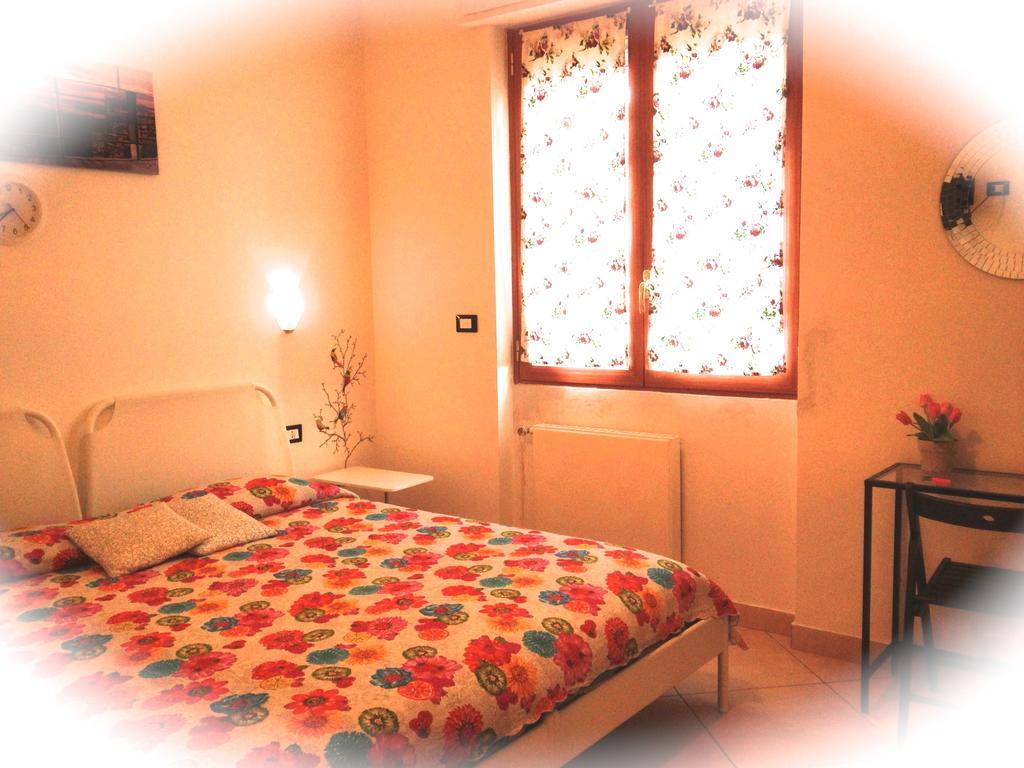 Top Suit Centro - Guest House Brugherio Szoba fotó